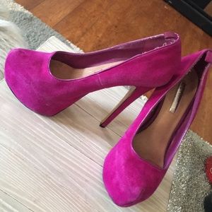 Magenta suede pumps